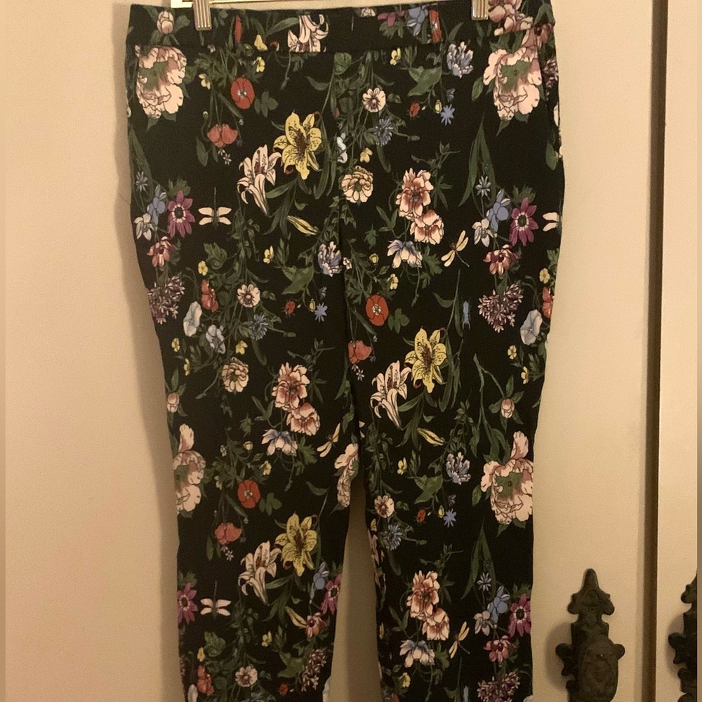 Jules & Leopold Black Floral Pants - Picture 2 of 6